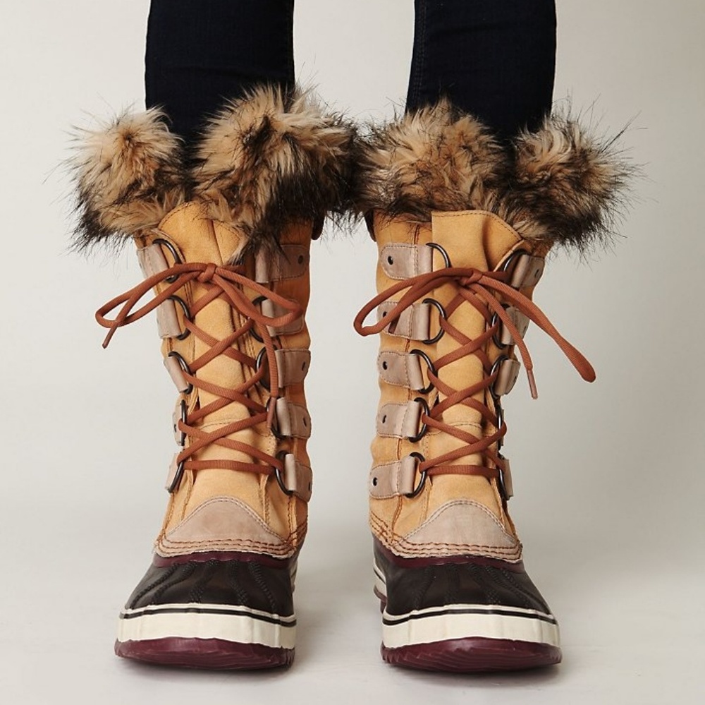 Sorel Joan of Artic fur boots